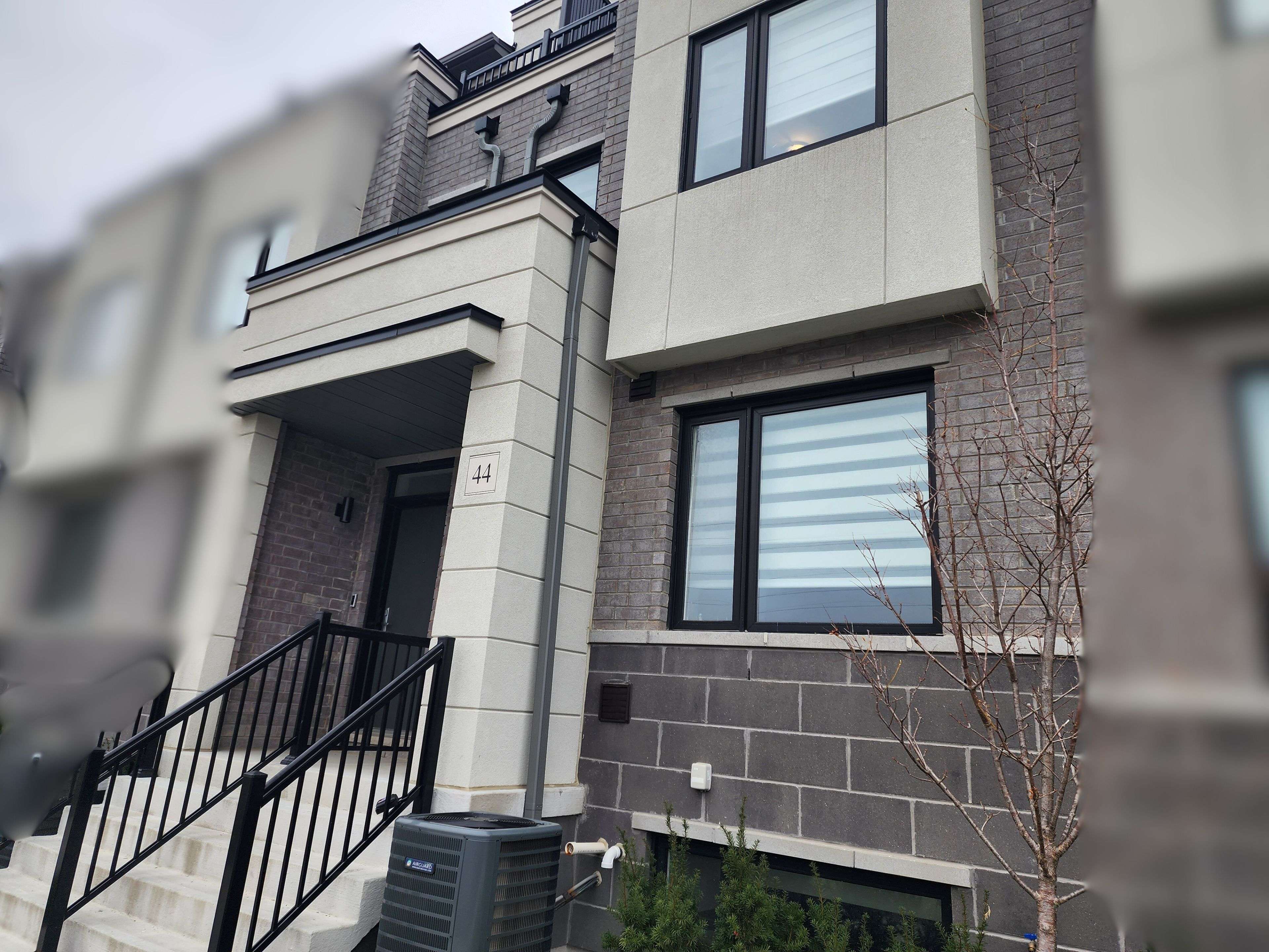 Caledon, ON L7E 4M4,44 Lambert LN