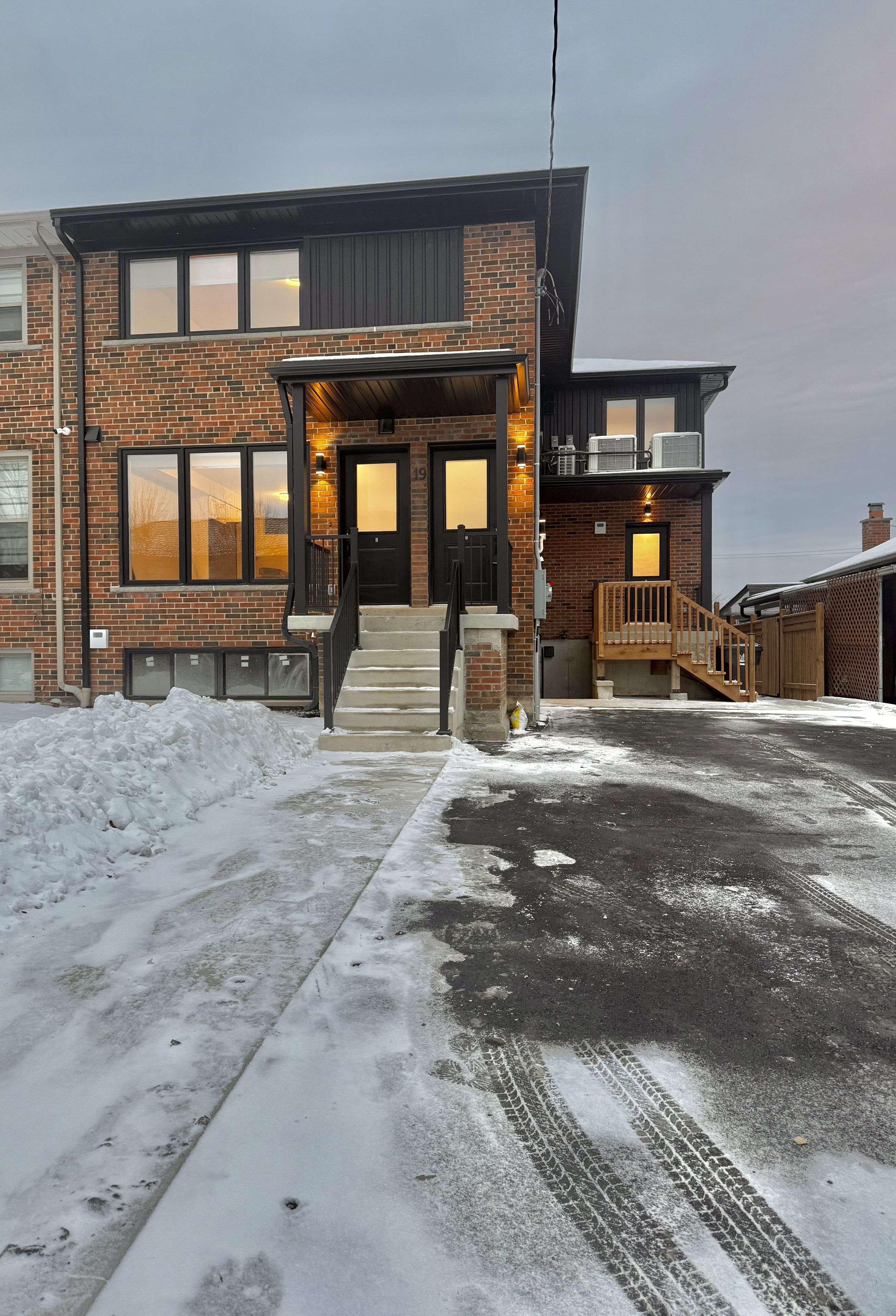 Toronto W04, ON M6M 2W8,19 Arrowsmith AVE #4