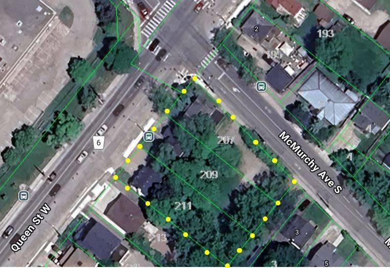 Brampton, ON L6Y 1M6,211 Queen ST W