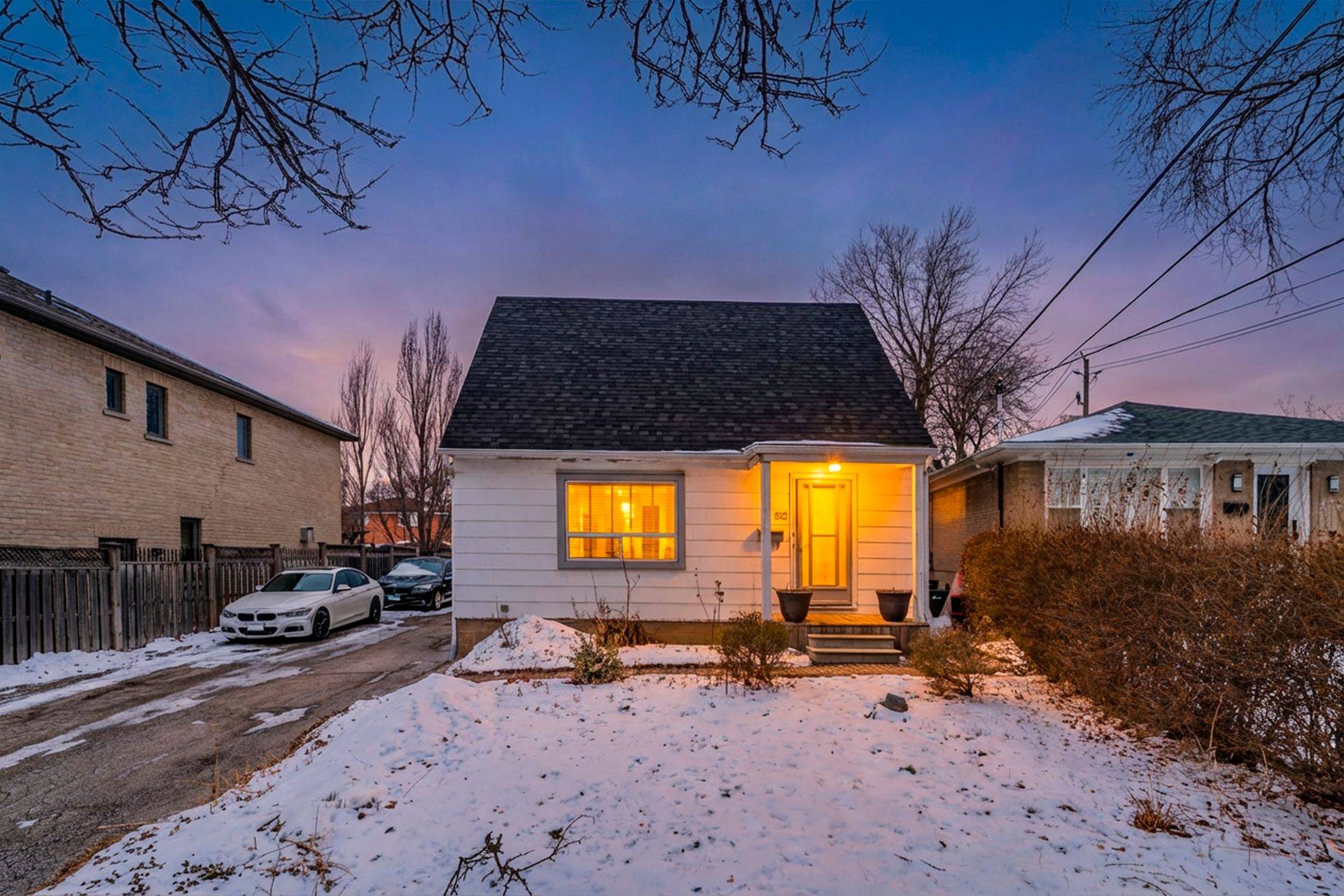 Toronto W05, ON M9M 1K5,102 Aura Lea BLVD