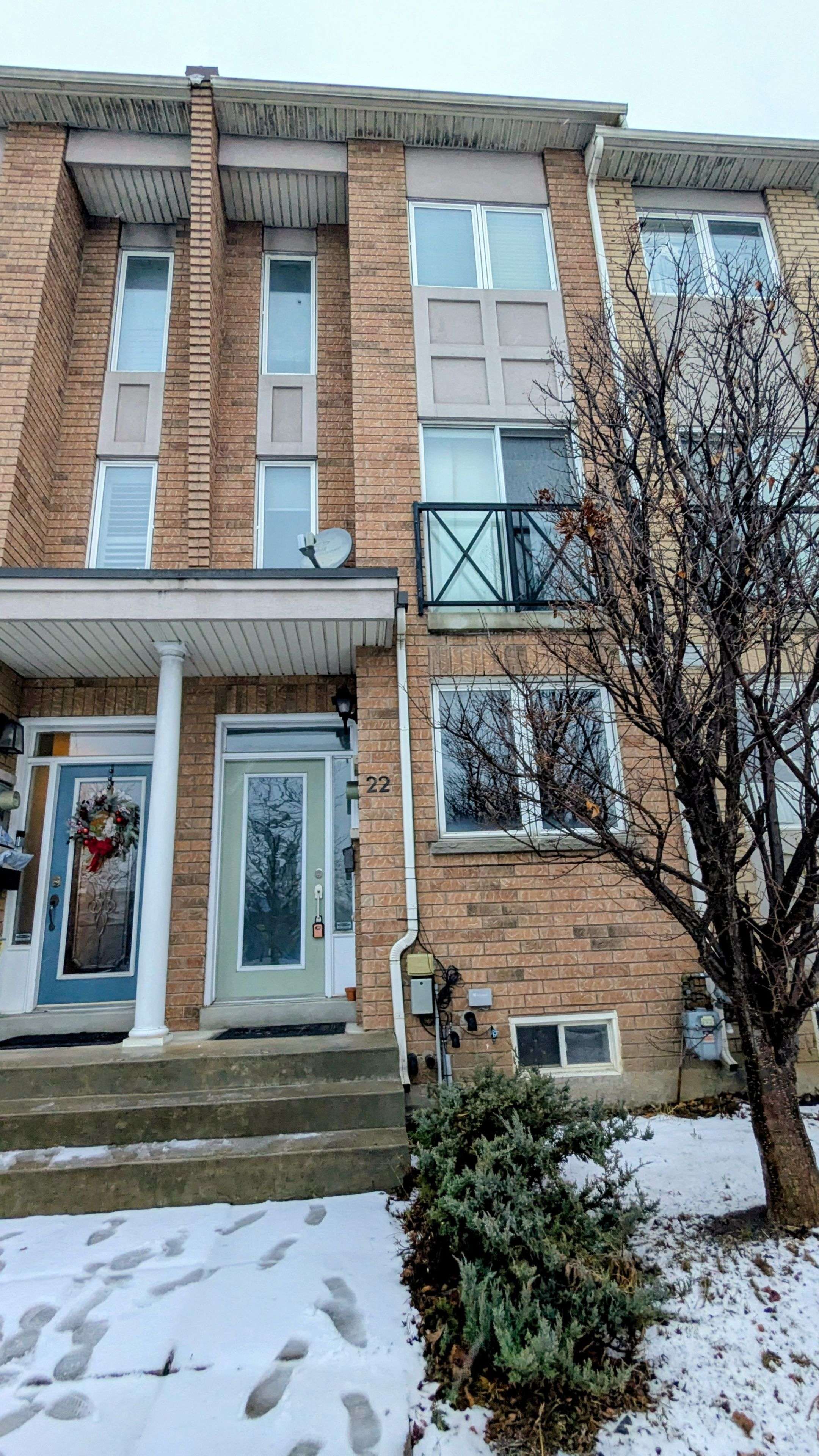 Toronto W07, ON M8Z 0A5,22 Market Garden Mews