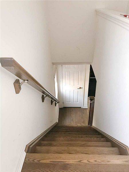 Orangeville, ON L9W 3X6,124 Parkinson CRES #36