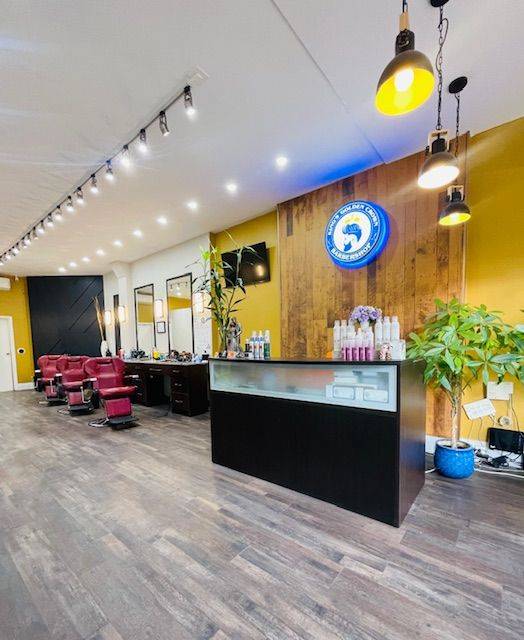 Toronto W02, ON M6P 1A4,1568 Bloor ST W