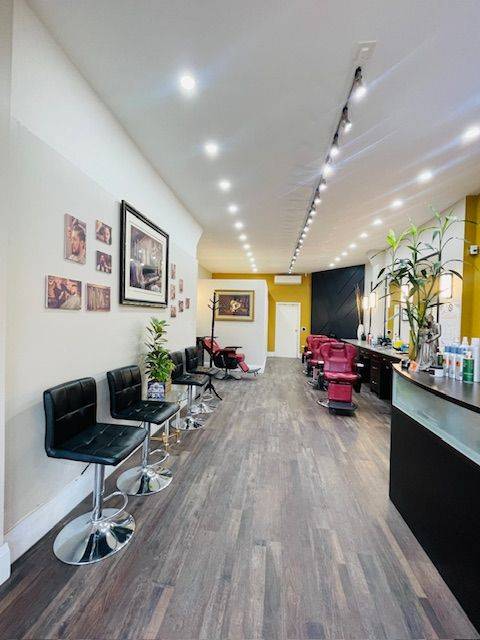 Toronto W02, ON M6P 1A4,1568 Bloor ST W