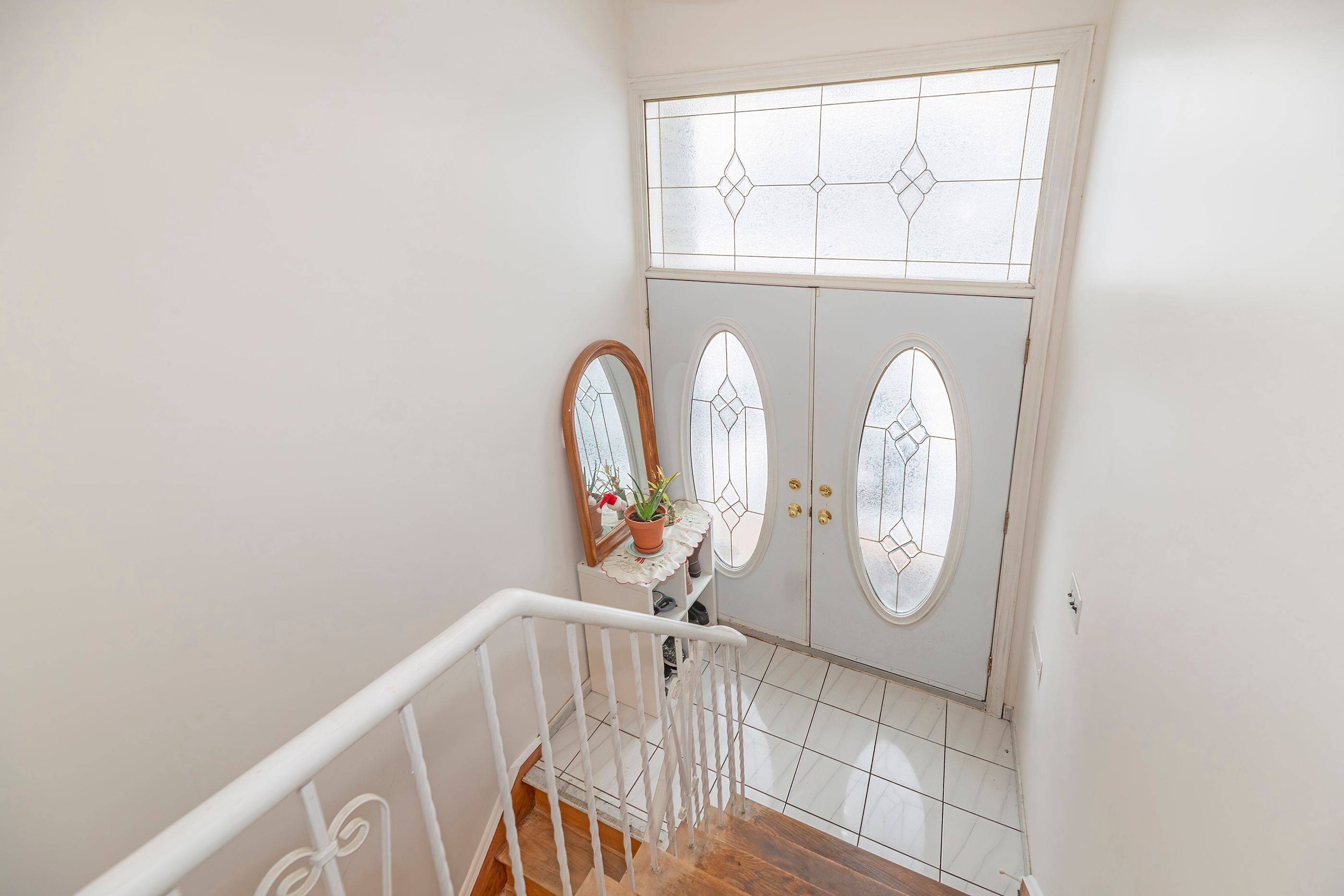 Toronto W04, ON M6L 1Y2,567 Rustic RD