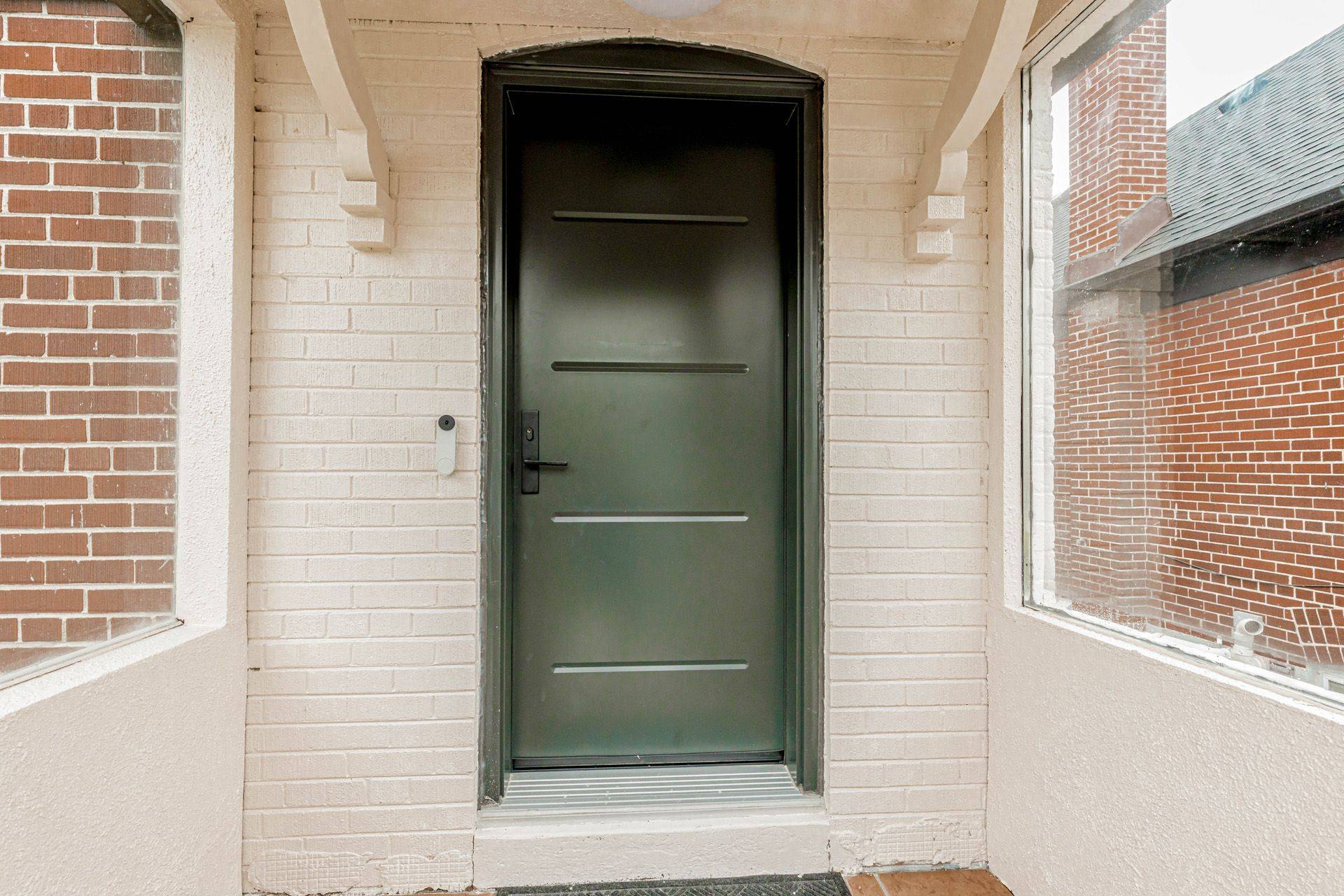 Toronto W06, ON M8V 1X2,80 Albani ST