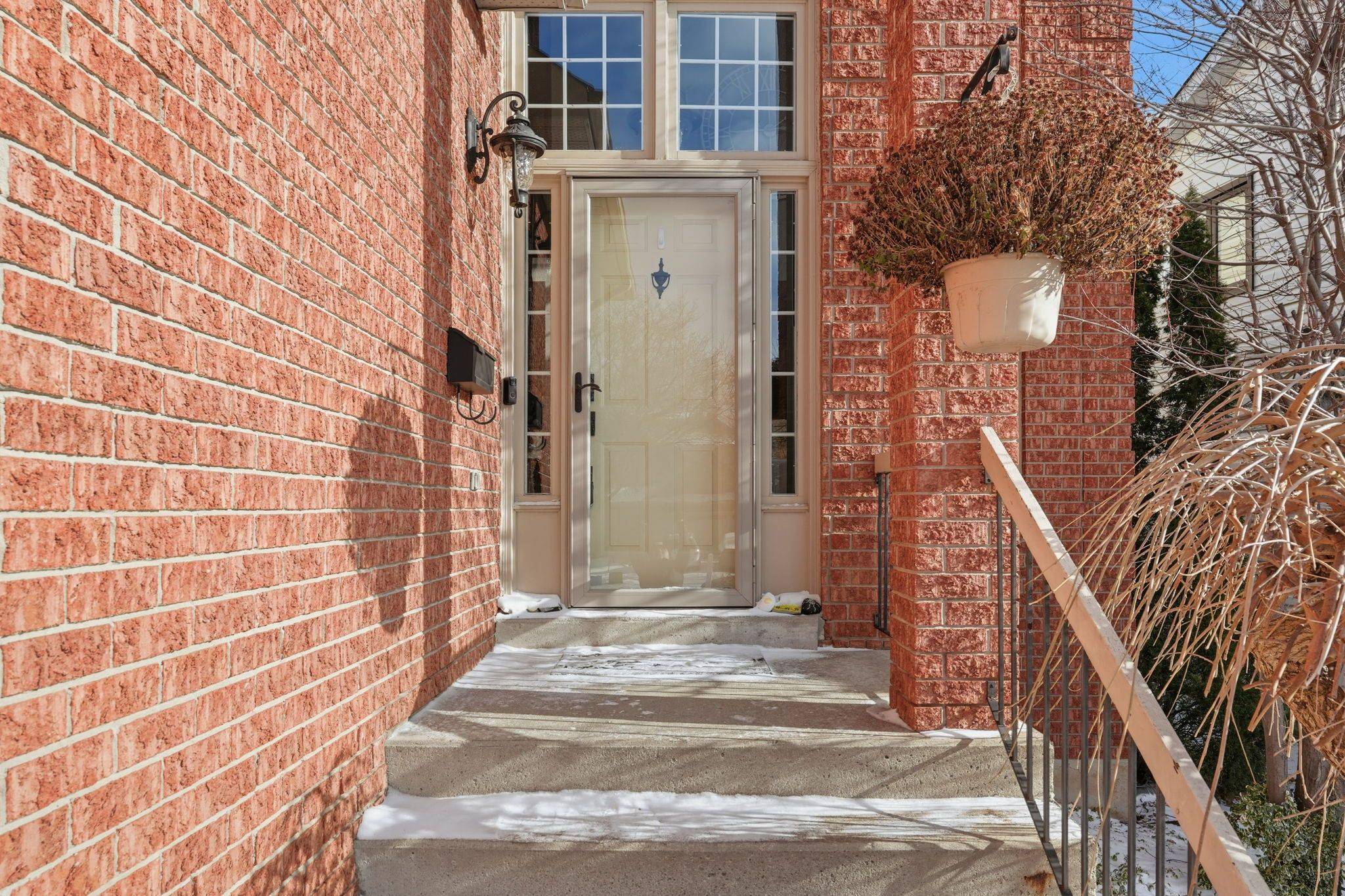 Hamilton, ON L8B 0H1,36 Pinecreek RD