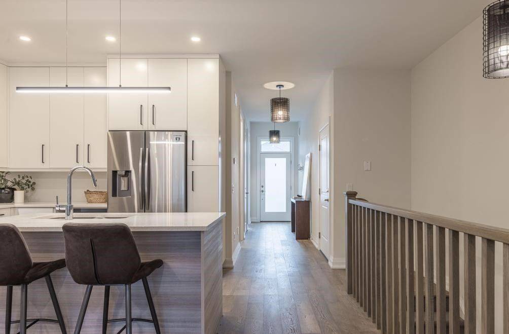 Niagara Falls, ON L2G 0Y7,8974 Willoughby DR #16