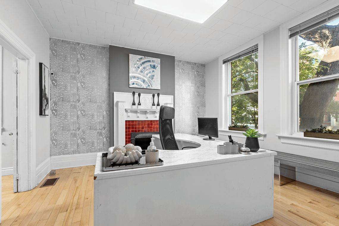 Ottawa Centre, ON K2P 1B9,226 Argyle AVE