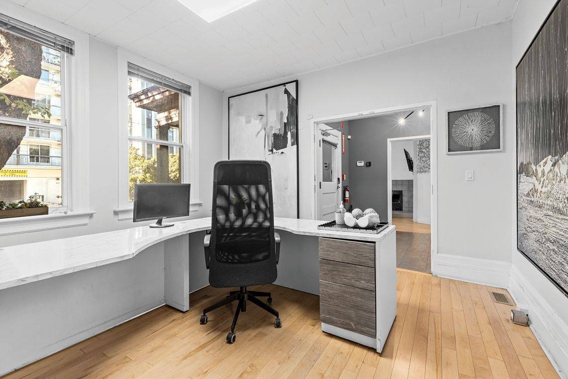 Ottawa Centre, ON K2P 1B9,226 Argyle AVE