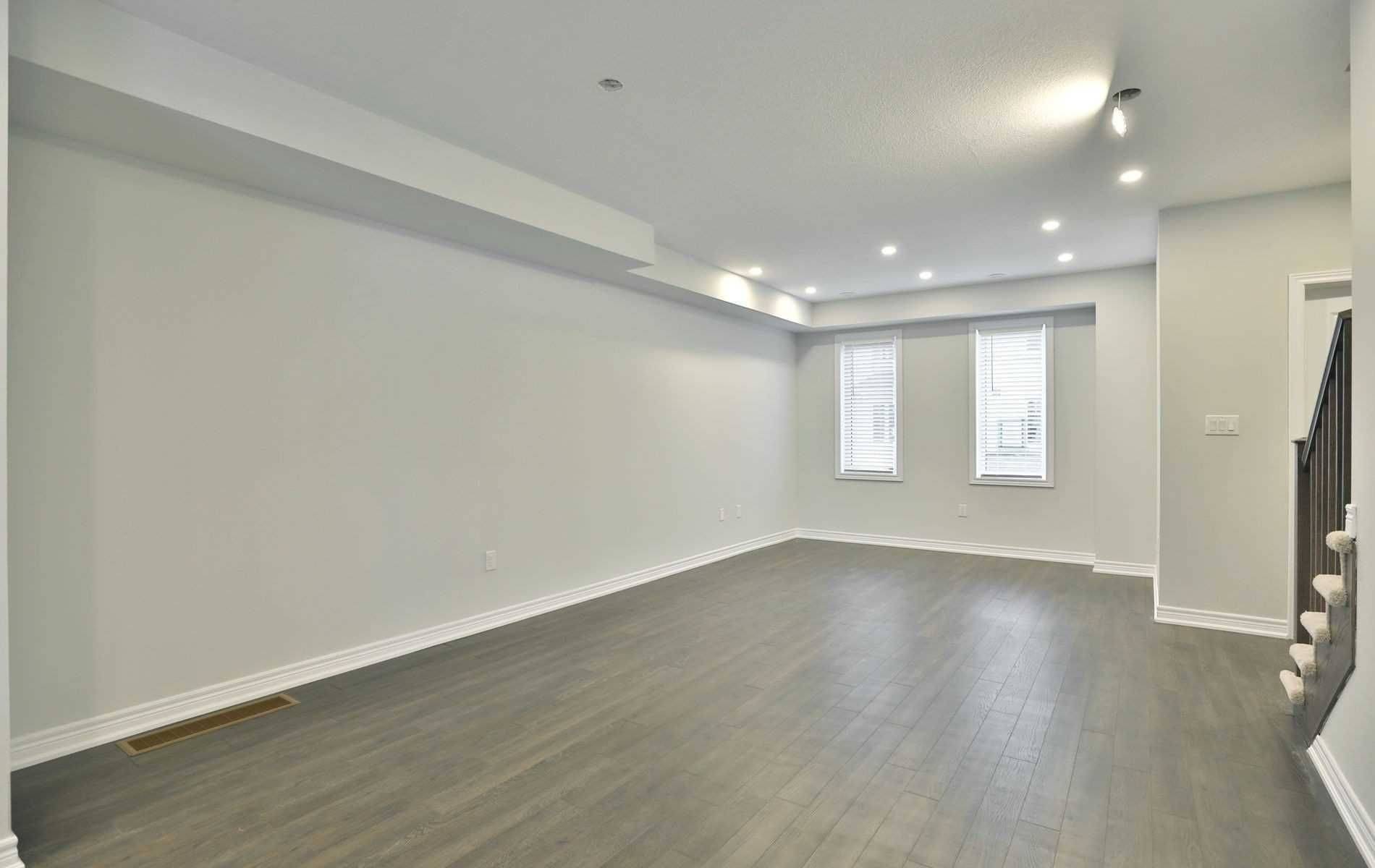 Hamilton, ON L8K 0A4,32 Rapids LN