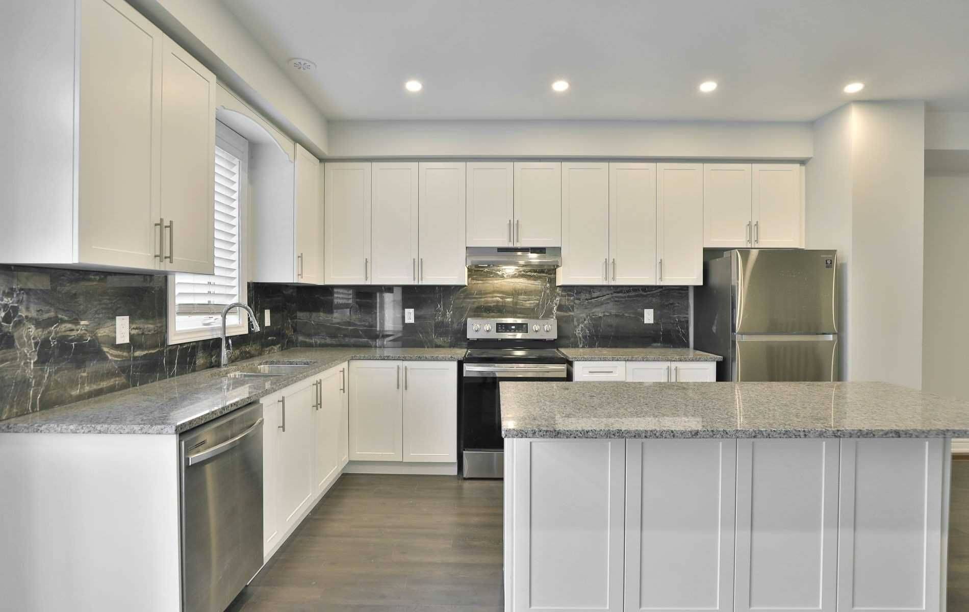 Hamilton, ON L8K 0A4,32 Rapids LN