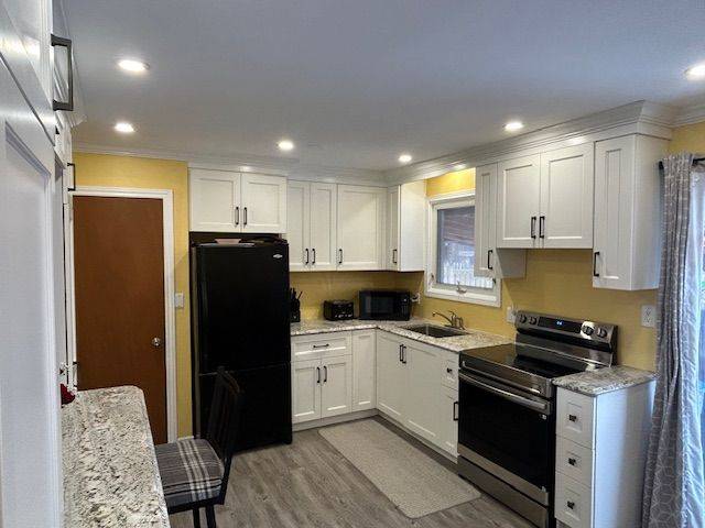 Welland, ON L3C 3A2,453 LEONARD AVE