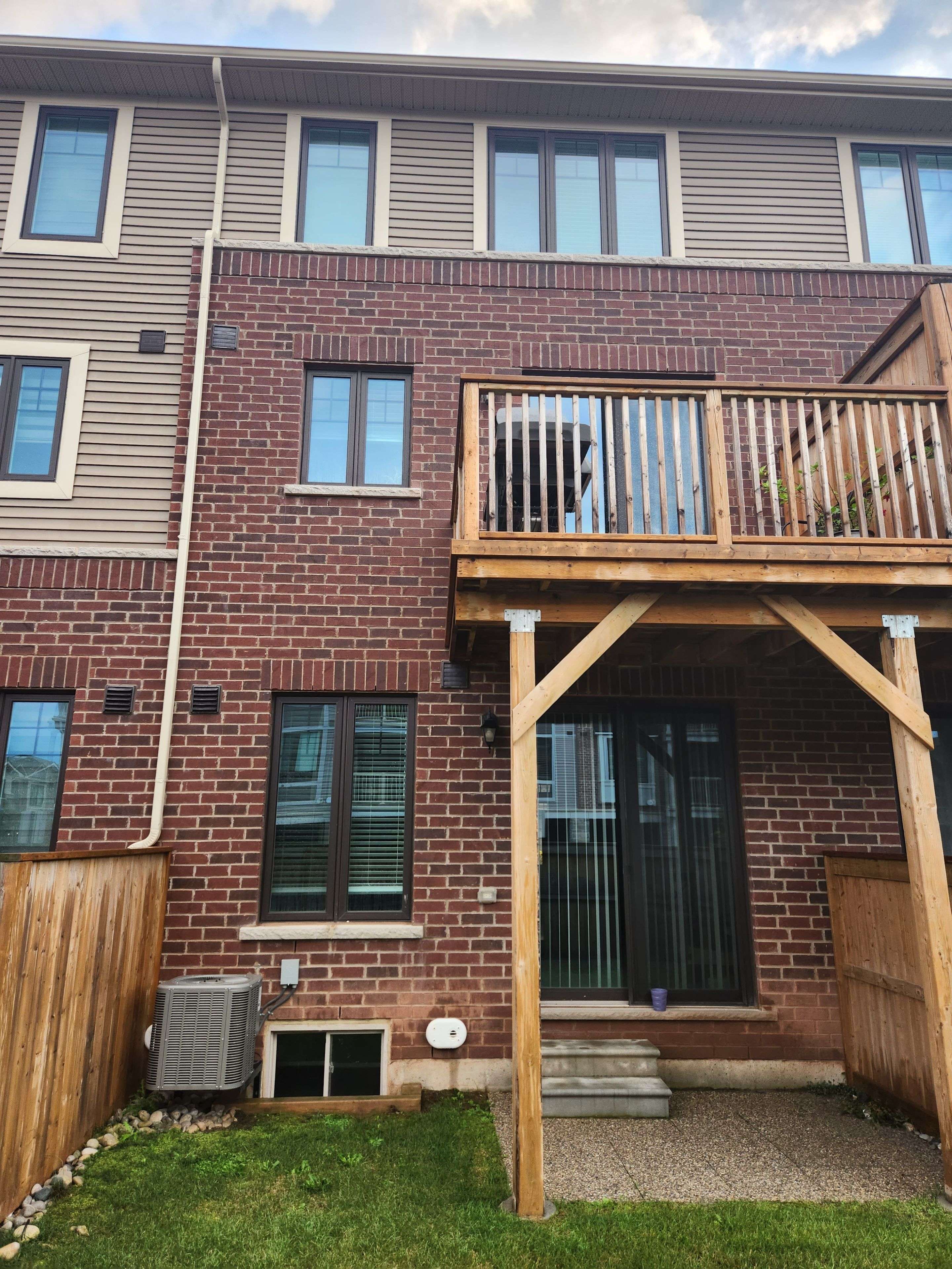 Hamilton, ON L8E 5H6,288 Glover RD #33