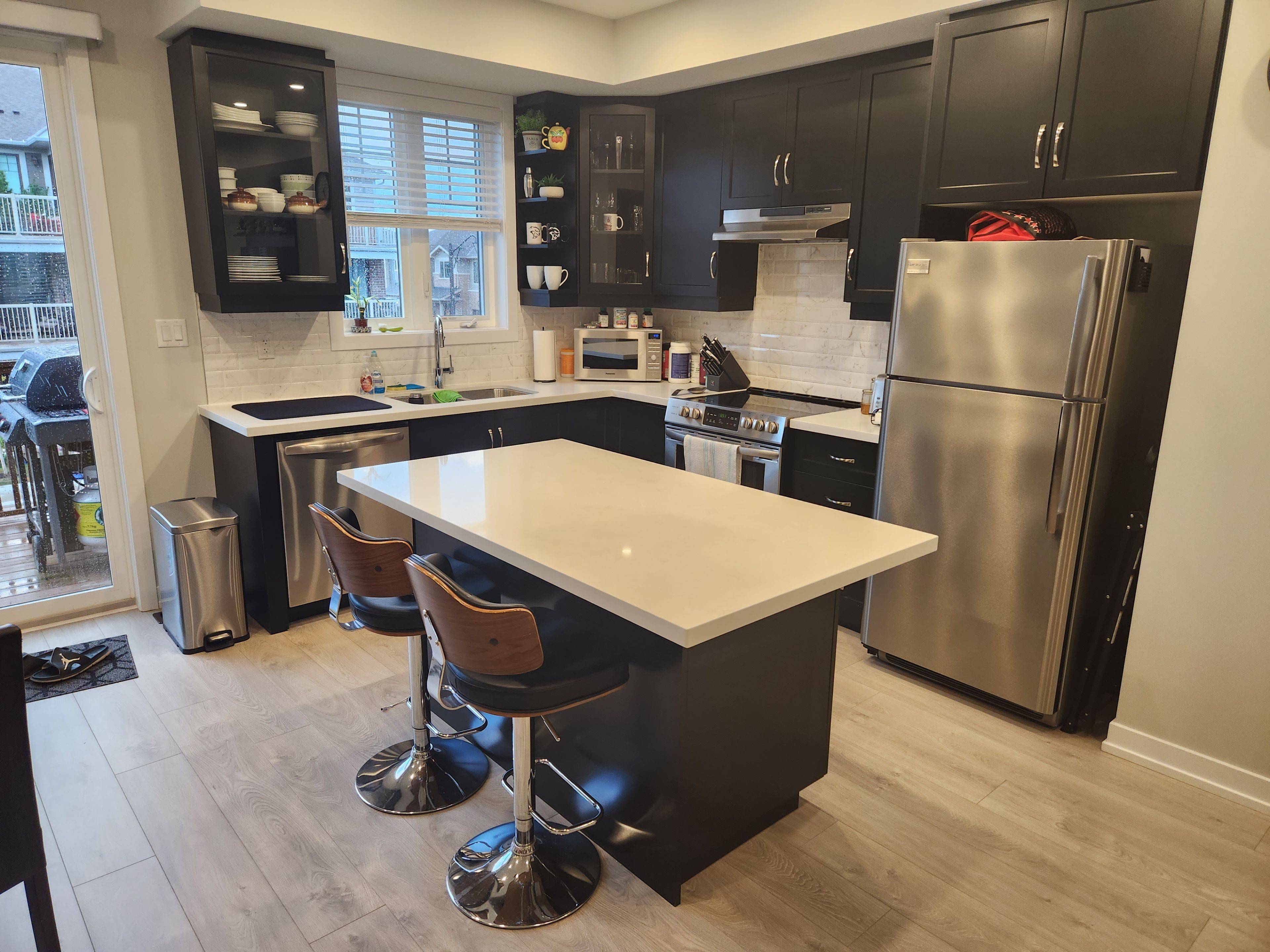 Hamilton, ON L8E 5H6,288 Glover RD #33