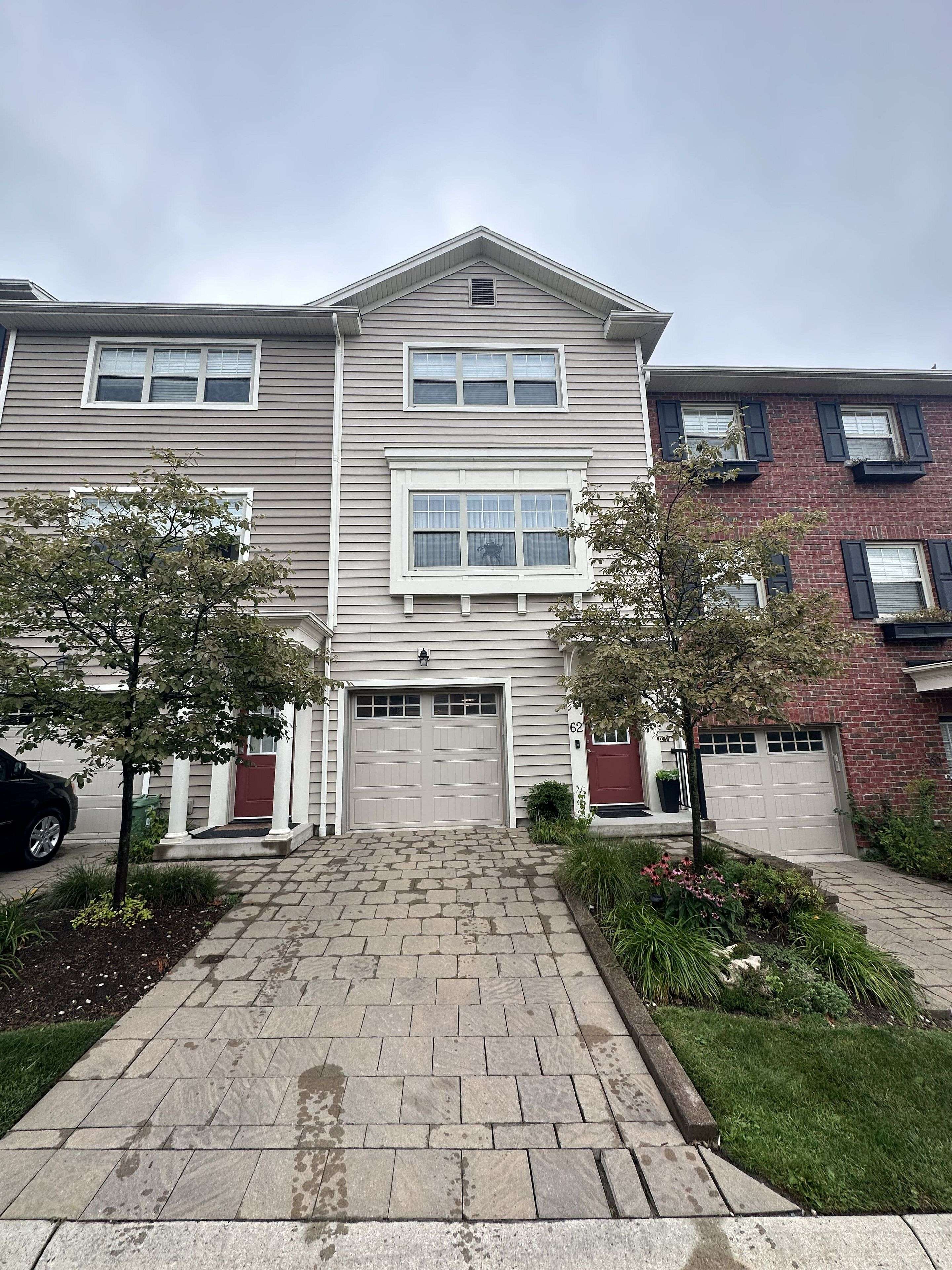 London North, ON N6H 0E3,1850 Beaverbrook AVE #62