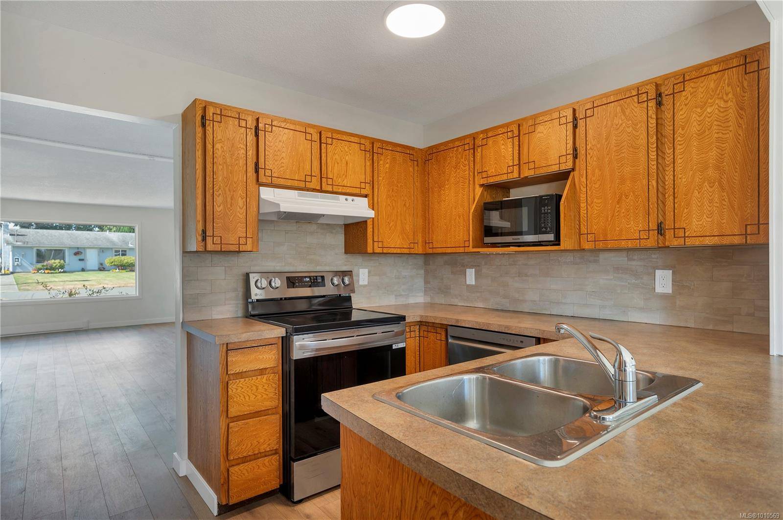 Campbell River, BC V9W 5Z4,2141 Arnason Rd