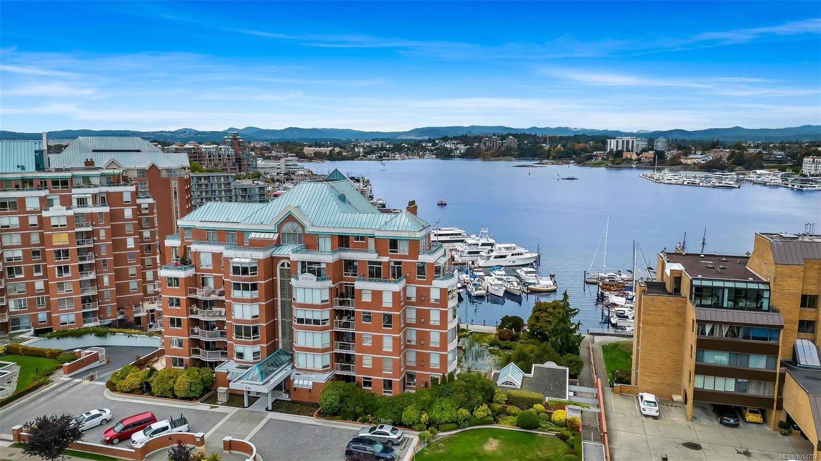 Victoria, BC V8V 4Y1,636 Montreal St #105