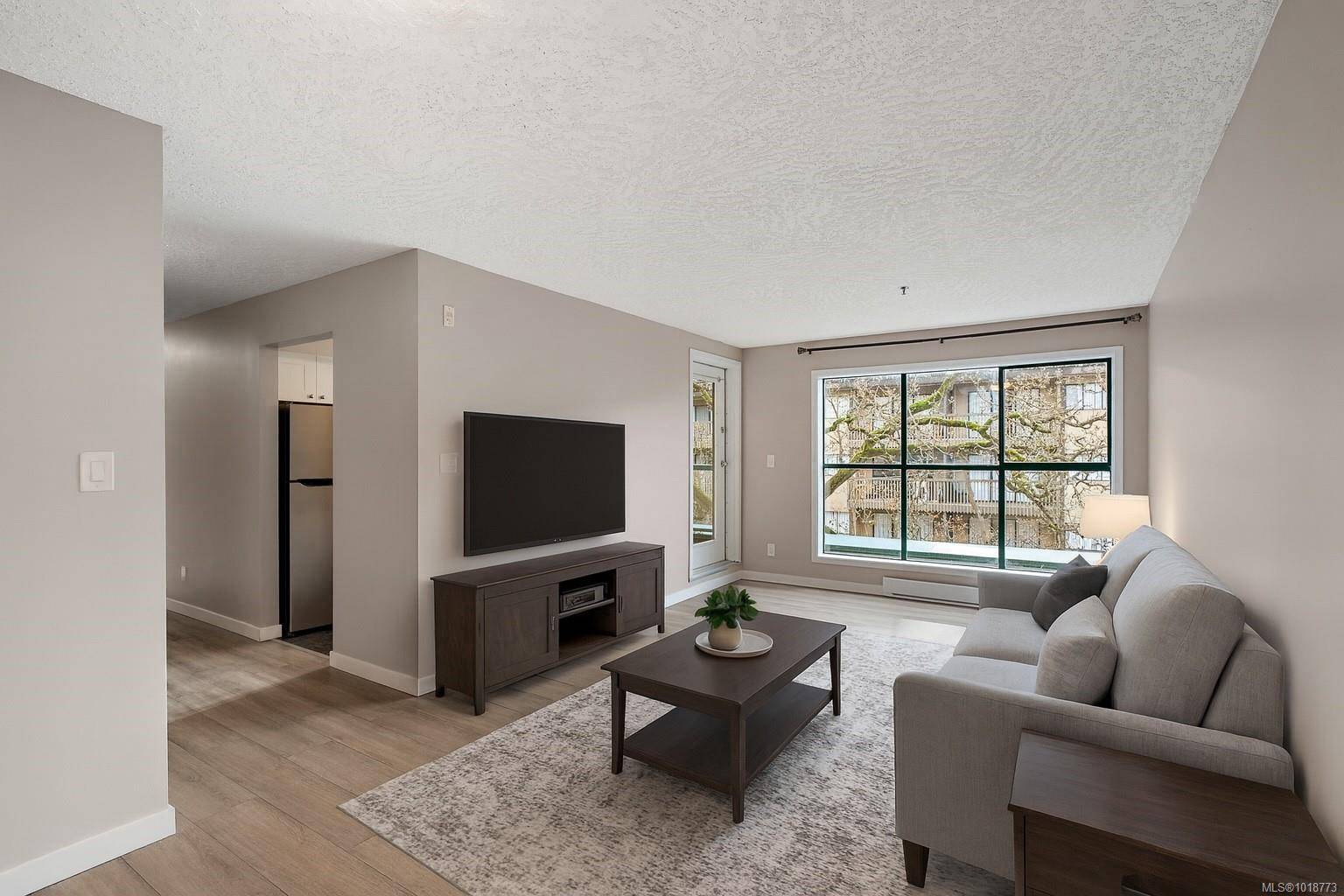 Saanich, BC V8X 1G6,3460 Quadra St #209