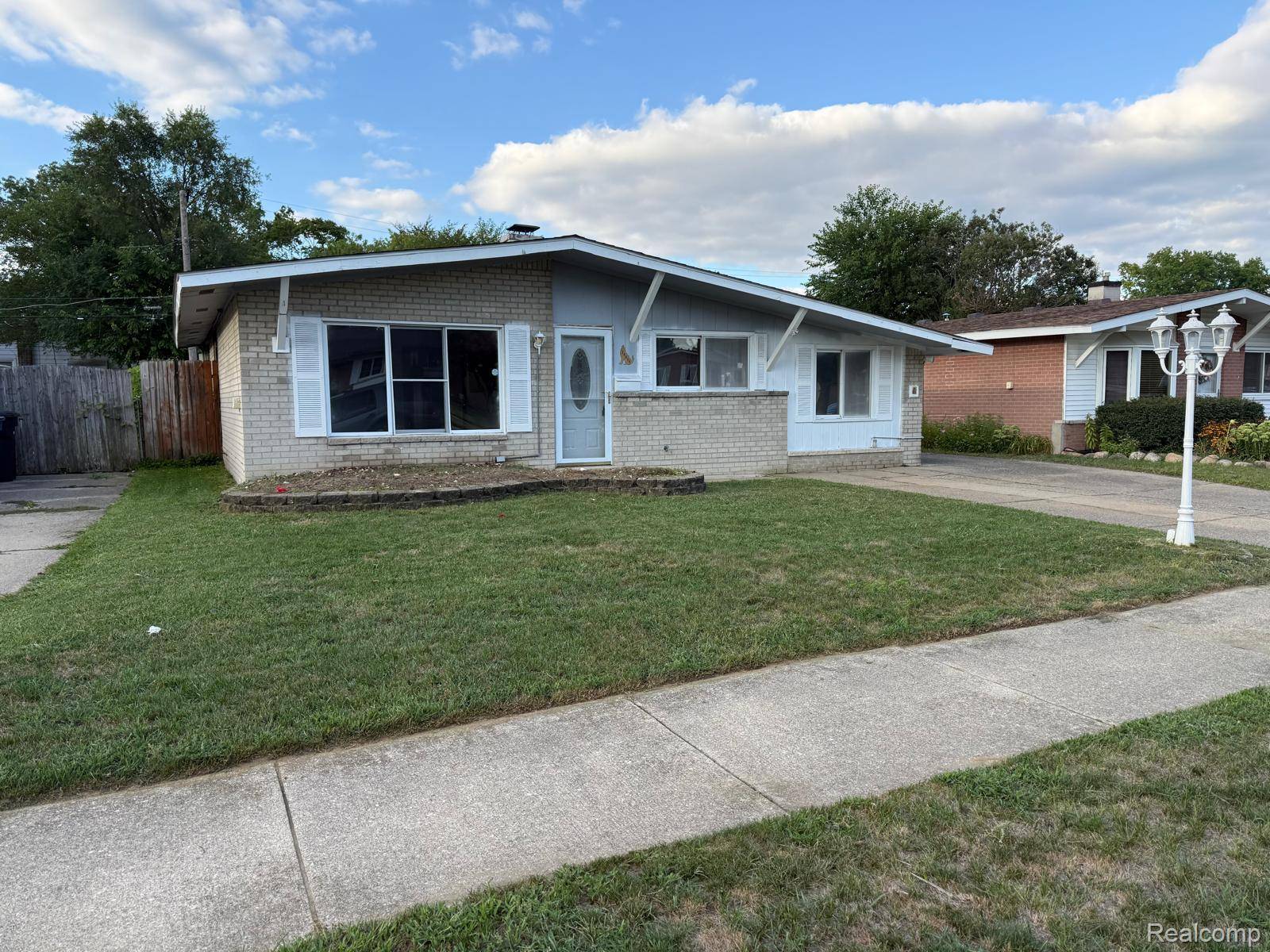 Westland, MI 48186,34054 Fernwood ST