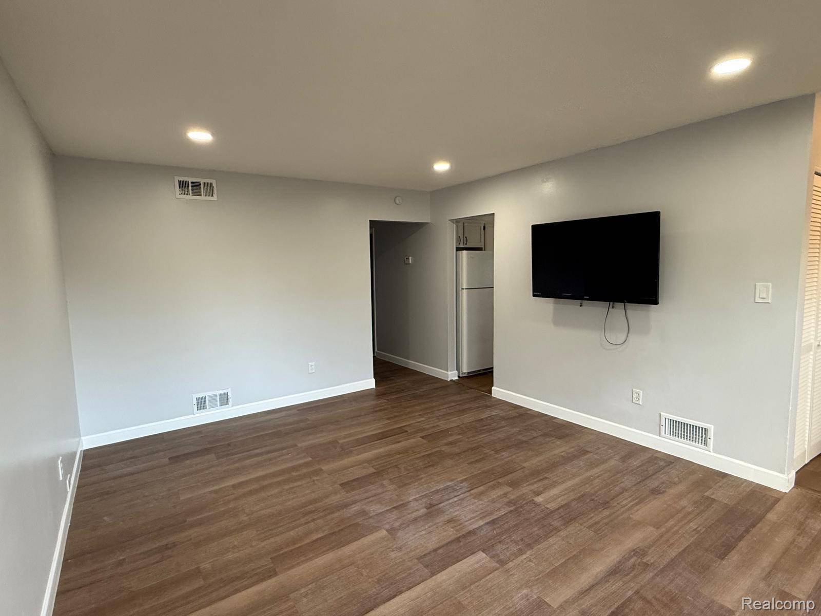 Westland, MI 48186,34054 Fernwood ST