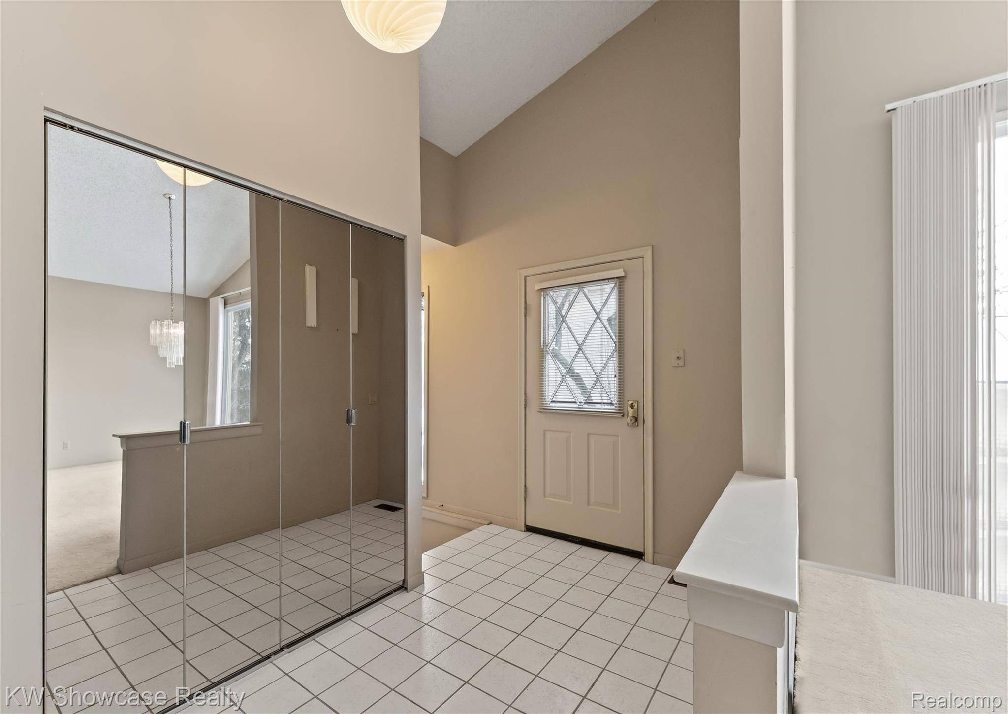 West Bloomfield, MI 48322,6933 Pebble Park CIR #83