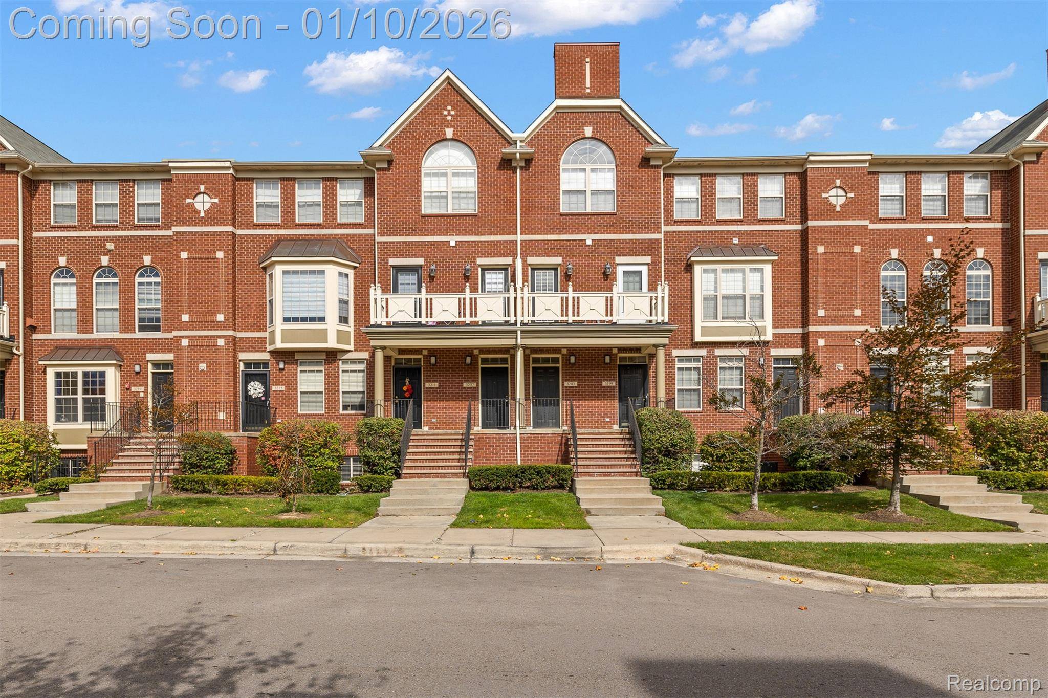 Troy, MI 48084,3227 Camden DR