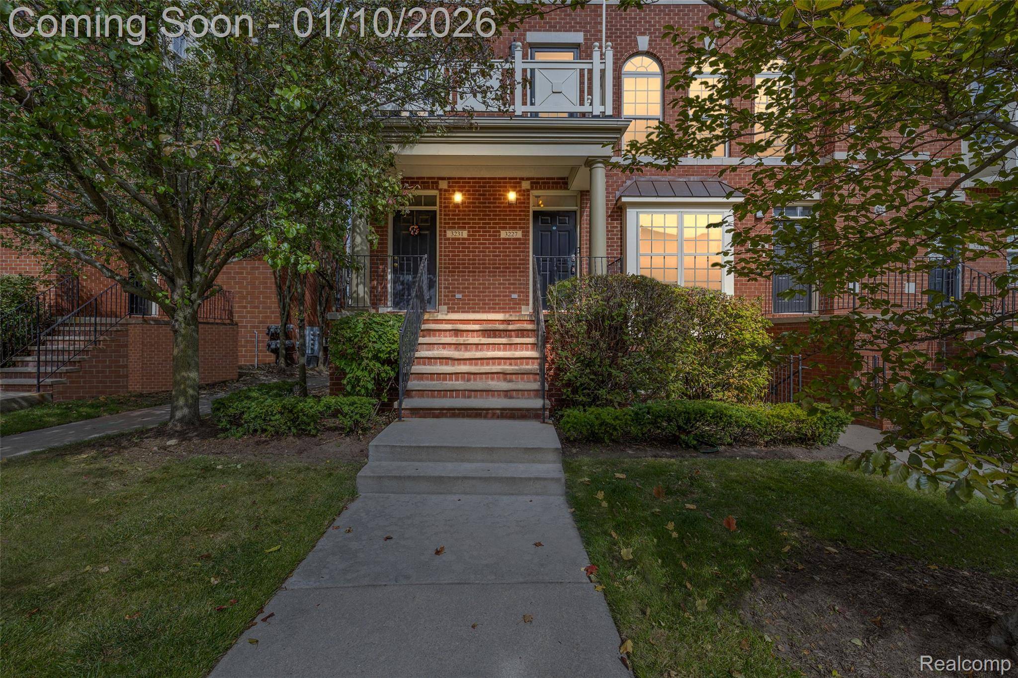 Troy, MI 48084,3227 Camden DR