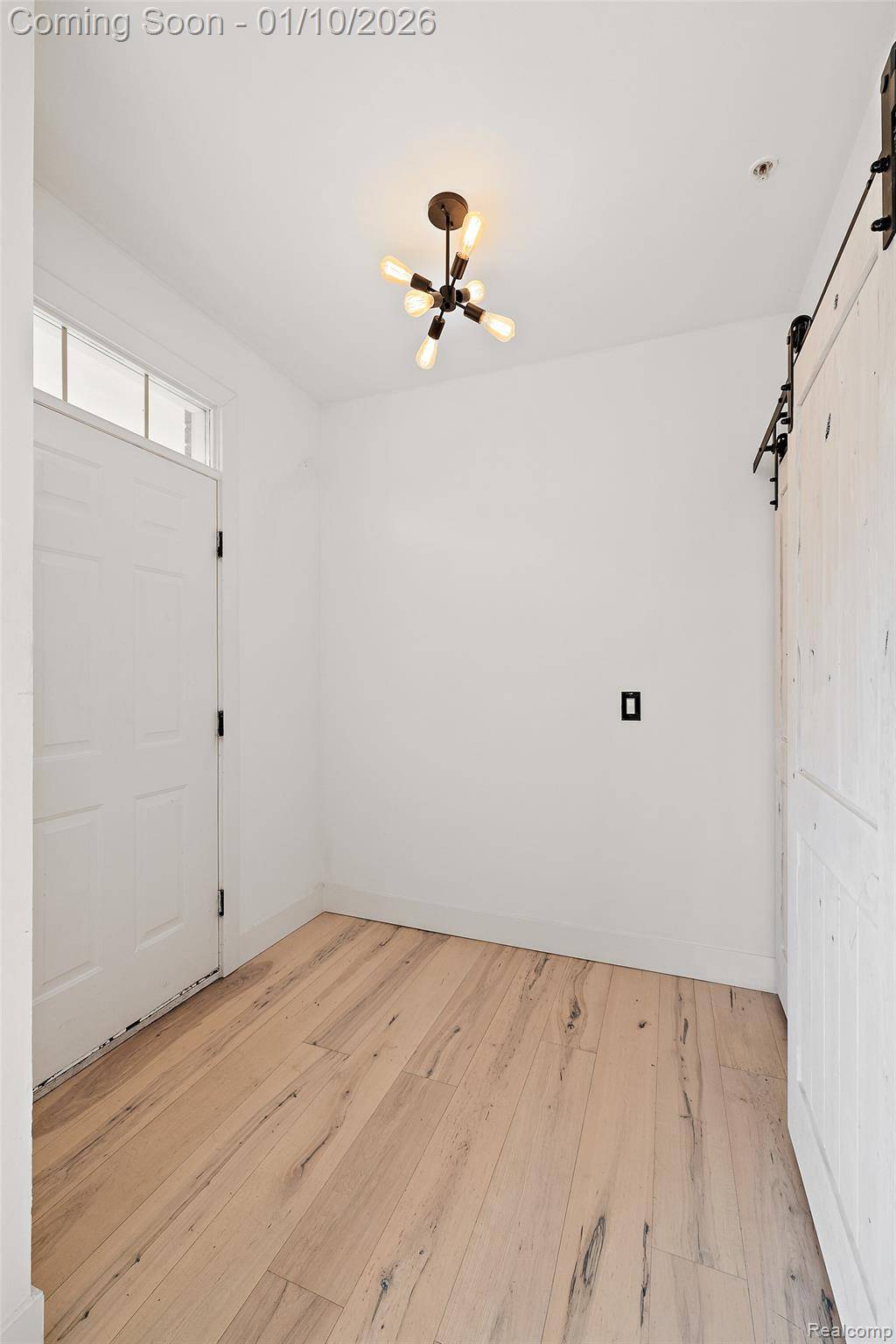 Troy, MI 48084,3227 Camden DR