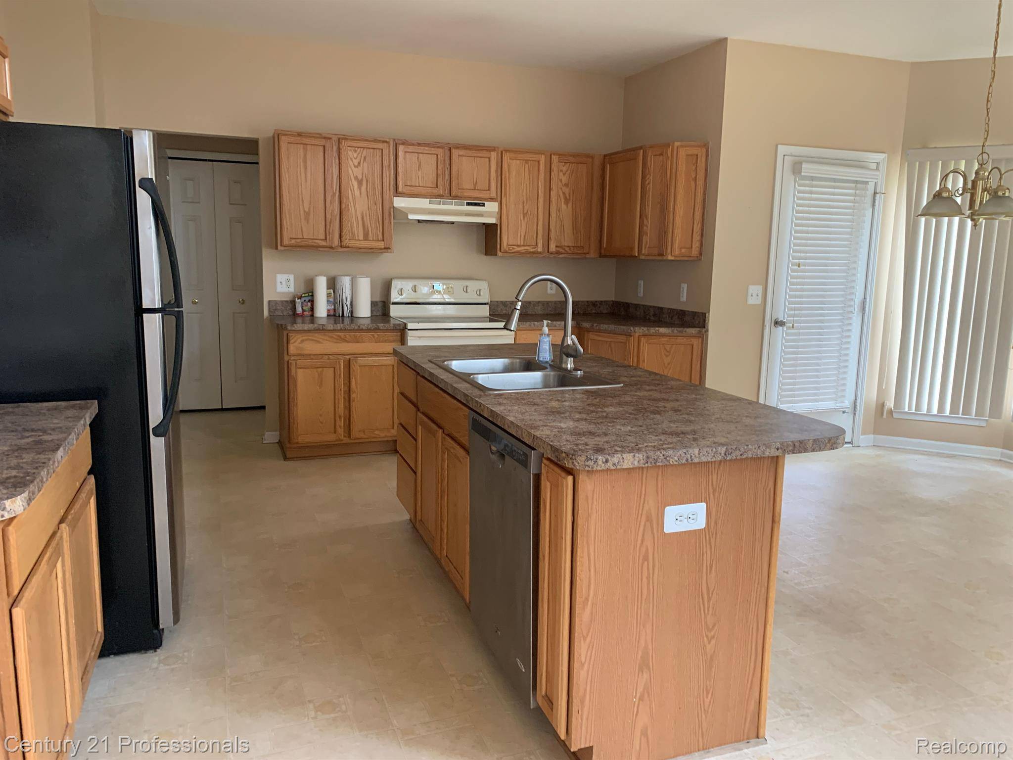 Sterling Heights, MI 48312,15140 RIVERCREST DR