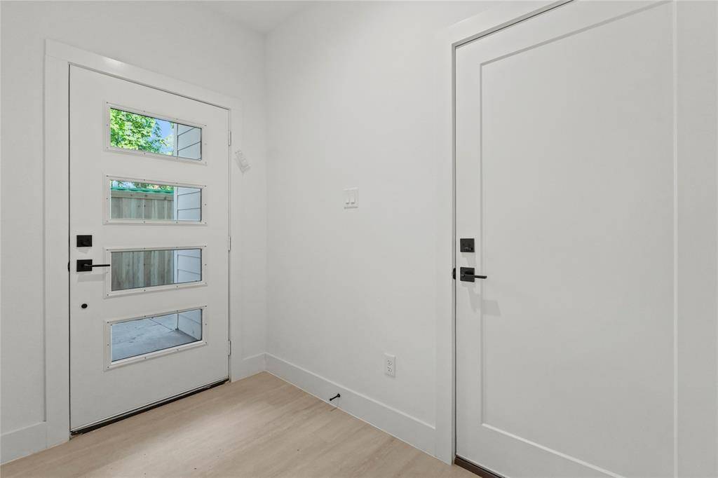 Dallas, TX 75208,1823 Pollard Street