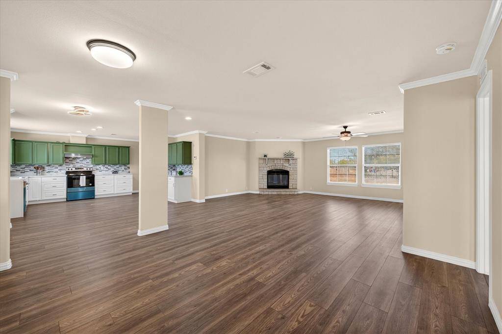 Venus, TX 76084,1209 County Road 214