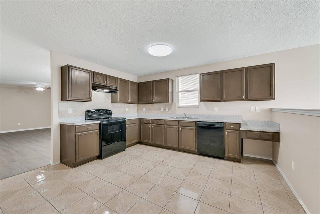 Arlington, TX 76002,602 Ambarella Street