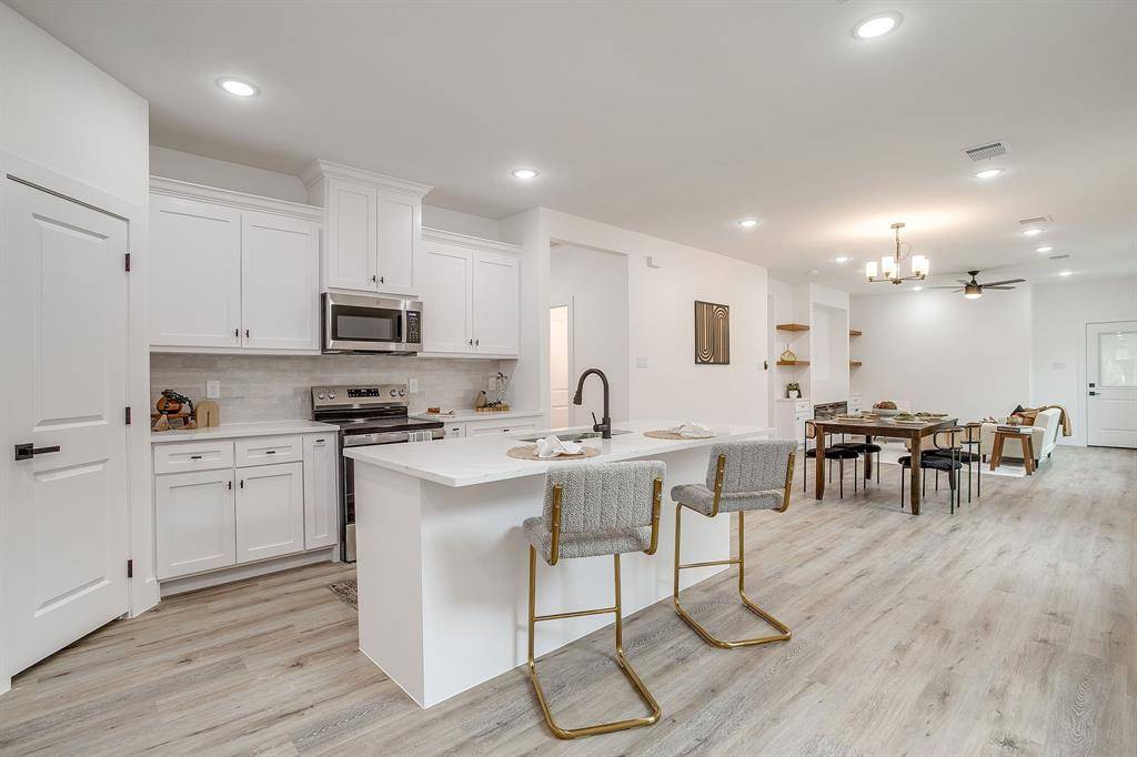 Fort Worth, TX 76105,4948 Dunbar Street