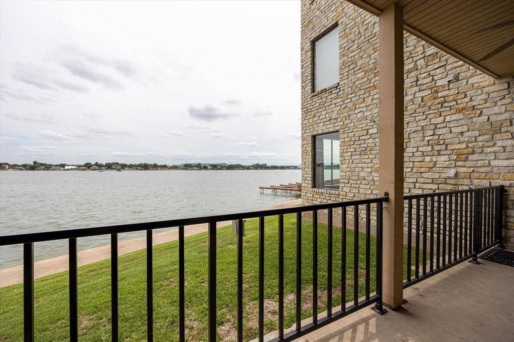 Granbury, TX 76048,401 E Pearl Street #2103