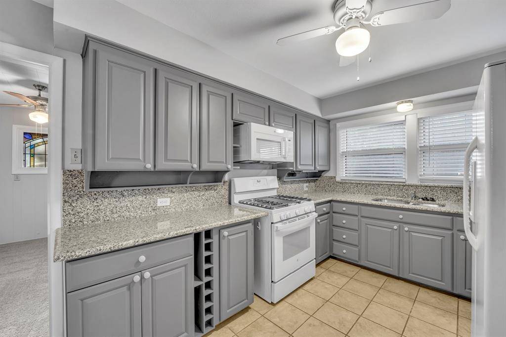 Fort Worth, TX 76112,6324 Woodbine Drive