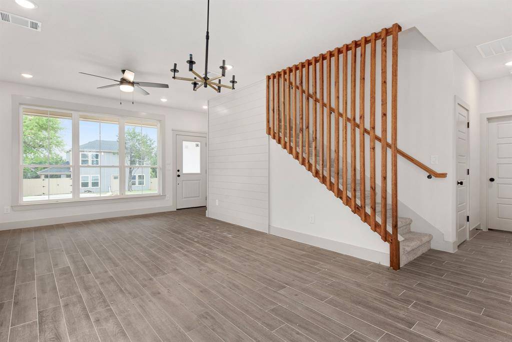 Granbury, TX 76048,5639 Barkridge Drive