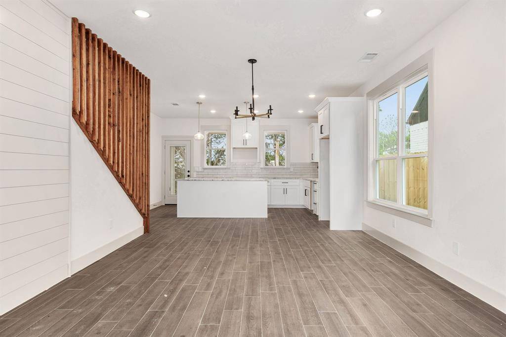 Granbury, TX 76048,5639 Barkridge Drive