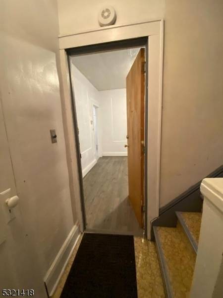 Elizabeth City, NJ 07208,1031 Kilsyth Rd #1R