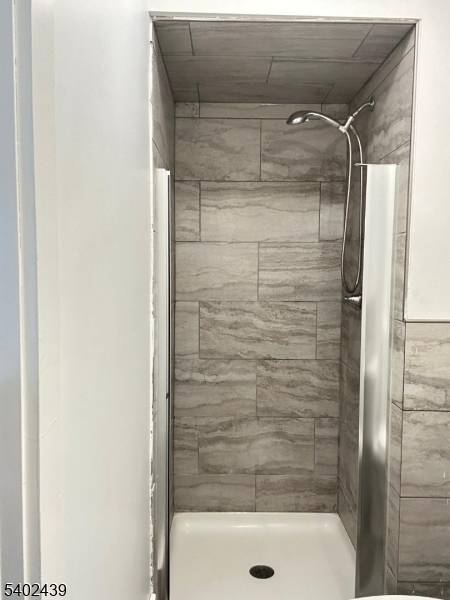 Roselle Boro, NJ 07203,144 W 2Nd Ave #2A