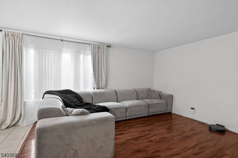 Maplewood Twp., NJ 07040,192 Burnett Ave #1