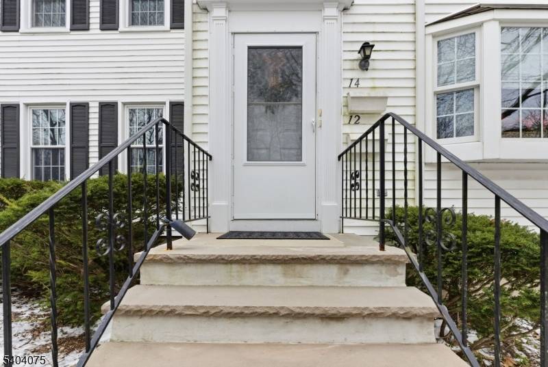 Allamuchy Twp., NJ 07840,14 Golden Crowned Kinglet