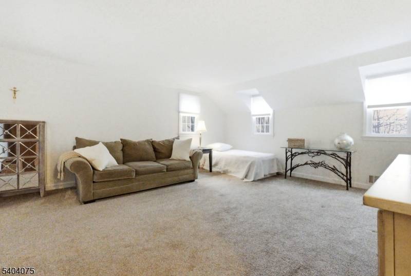 Allamuchy Twp., NJ 07840,14 Golden Crowned Kinglet