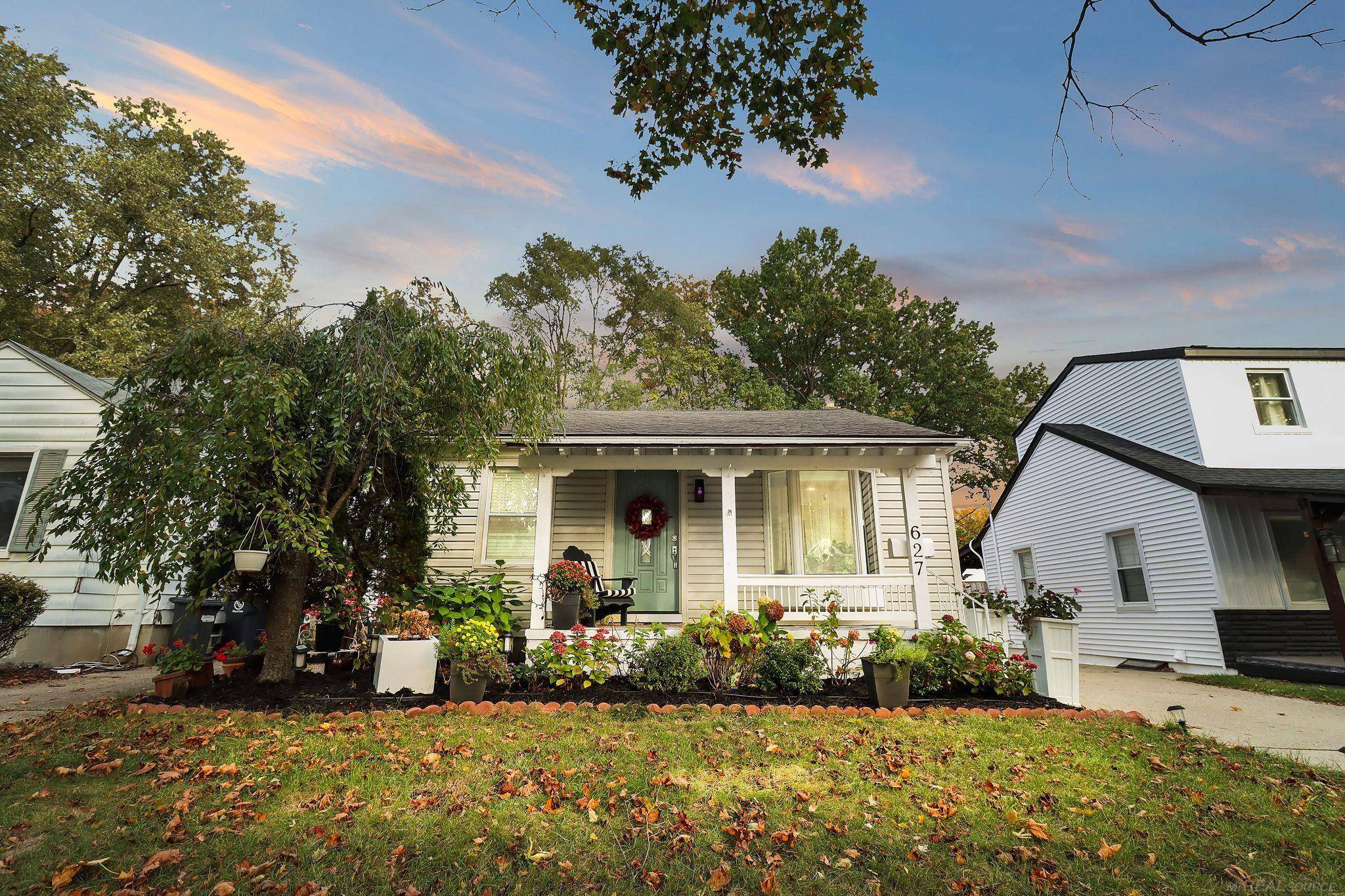 Royal Oak, MI 48067,627 S Rembrandt AVE