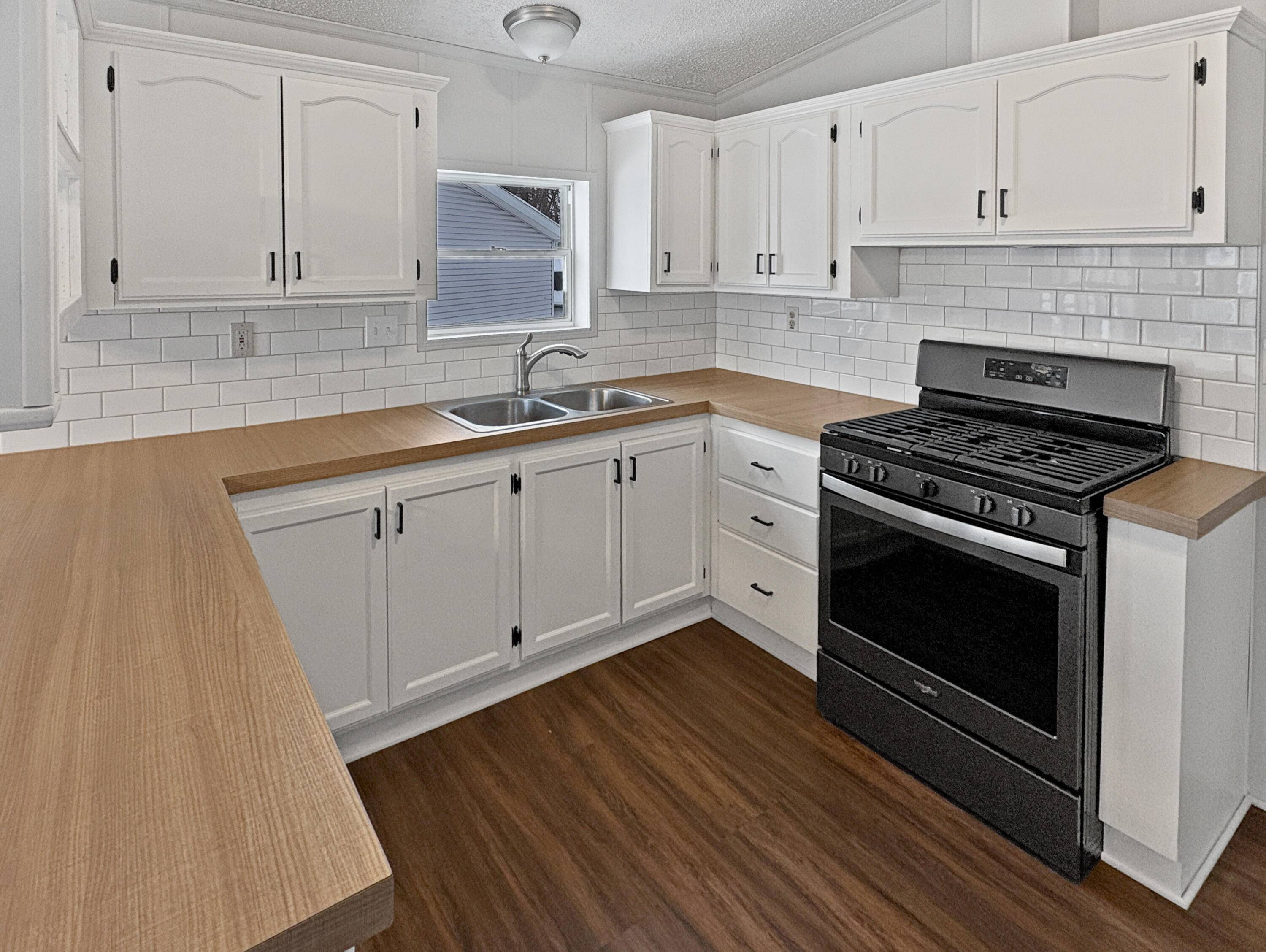 Coopersville, MI 49404,253 E Scarlet Oak DR