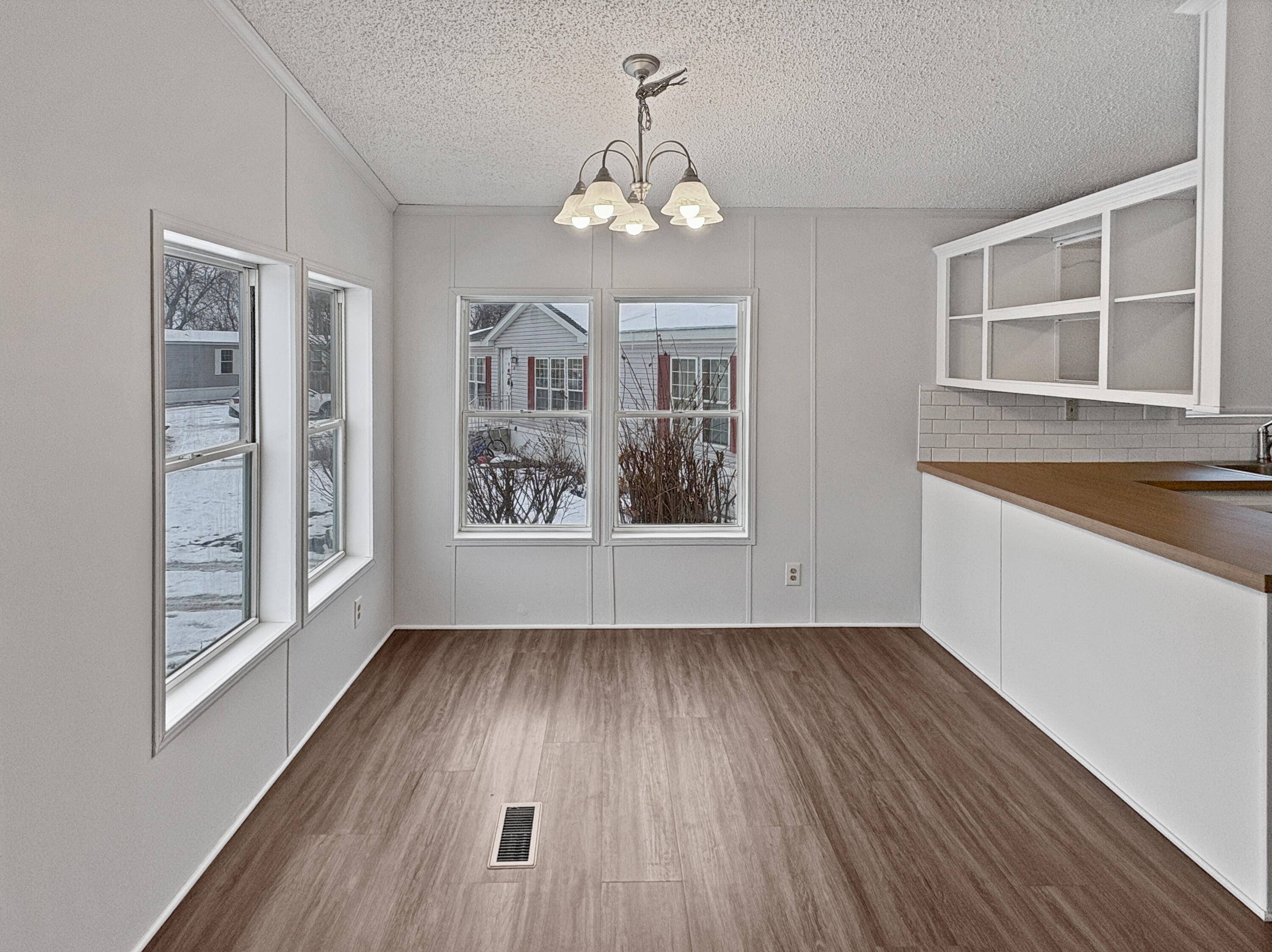 Coopersville, MI 49404,253 E Scarlet Oak DR