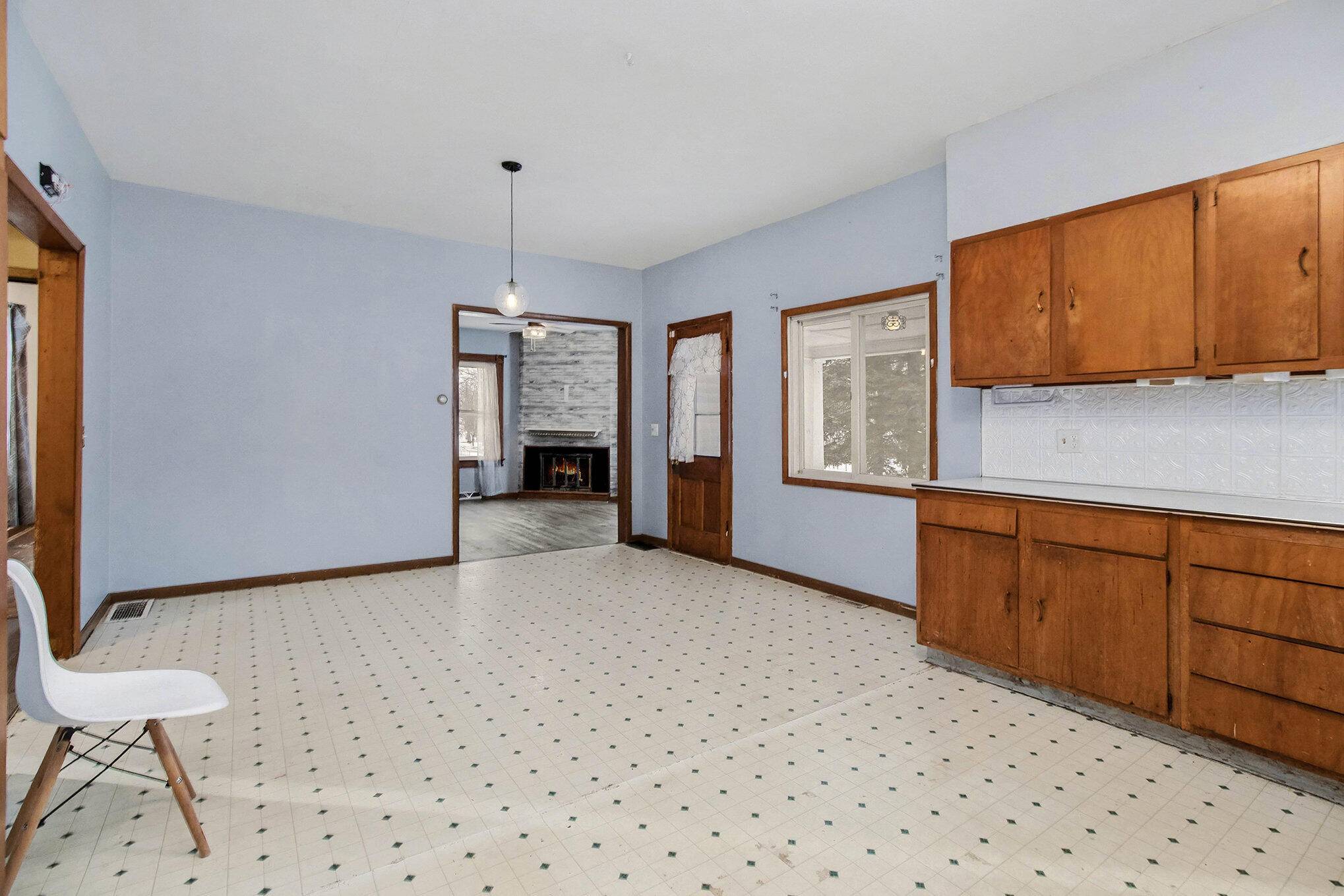 Lawton, MI 49065,604 E 2nd ST