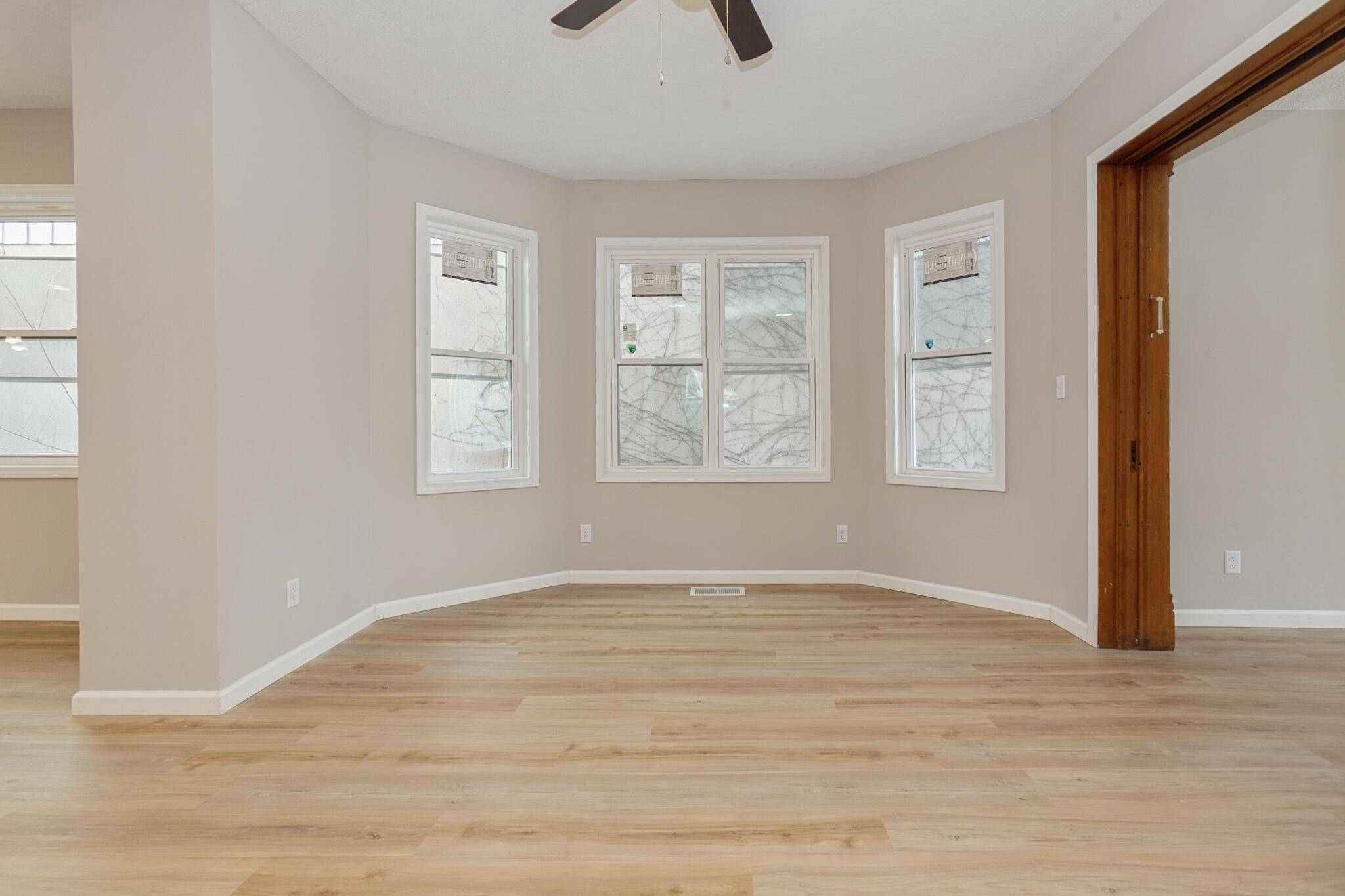 Three Oaks, MI 49128,202 S Elm ST