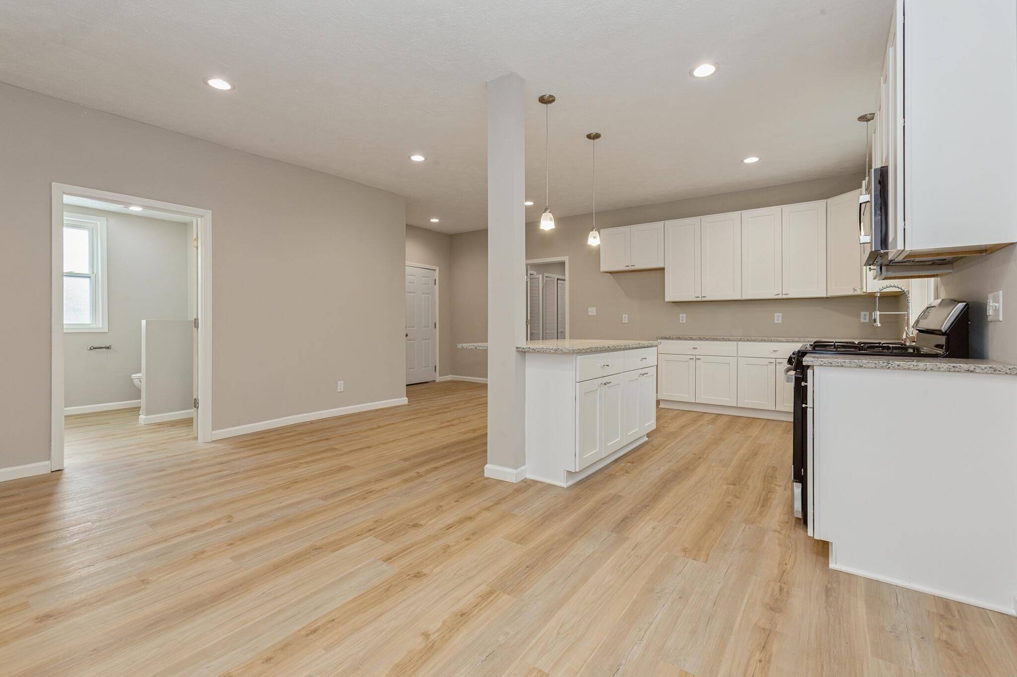 Three Oaks, MI 49128,202 S Elm ST