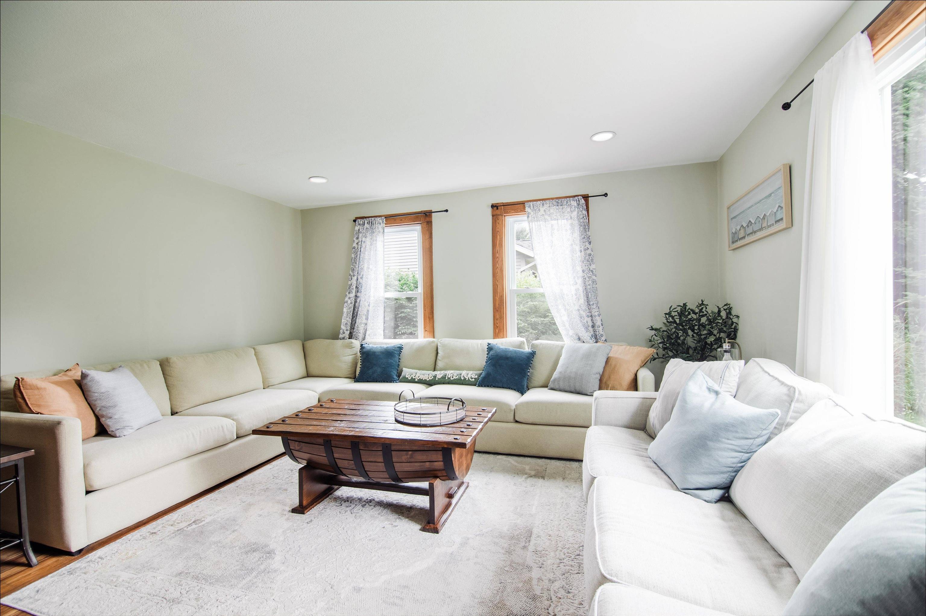 Charlevoix, MI 49720,08623 Mercer